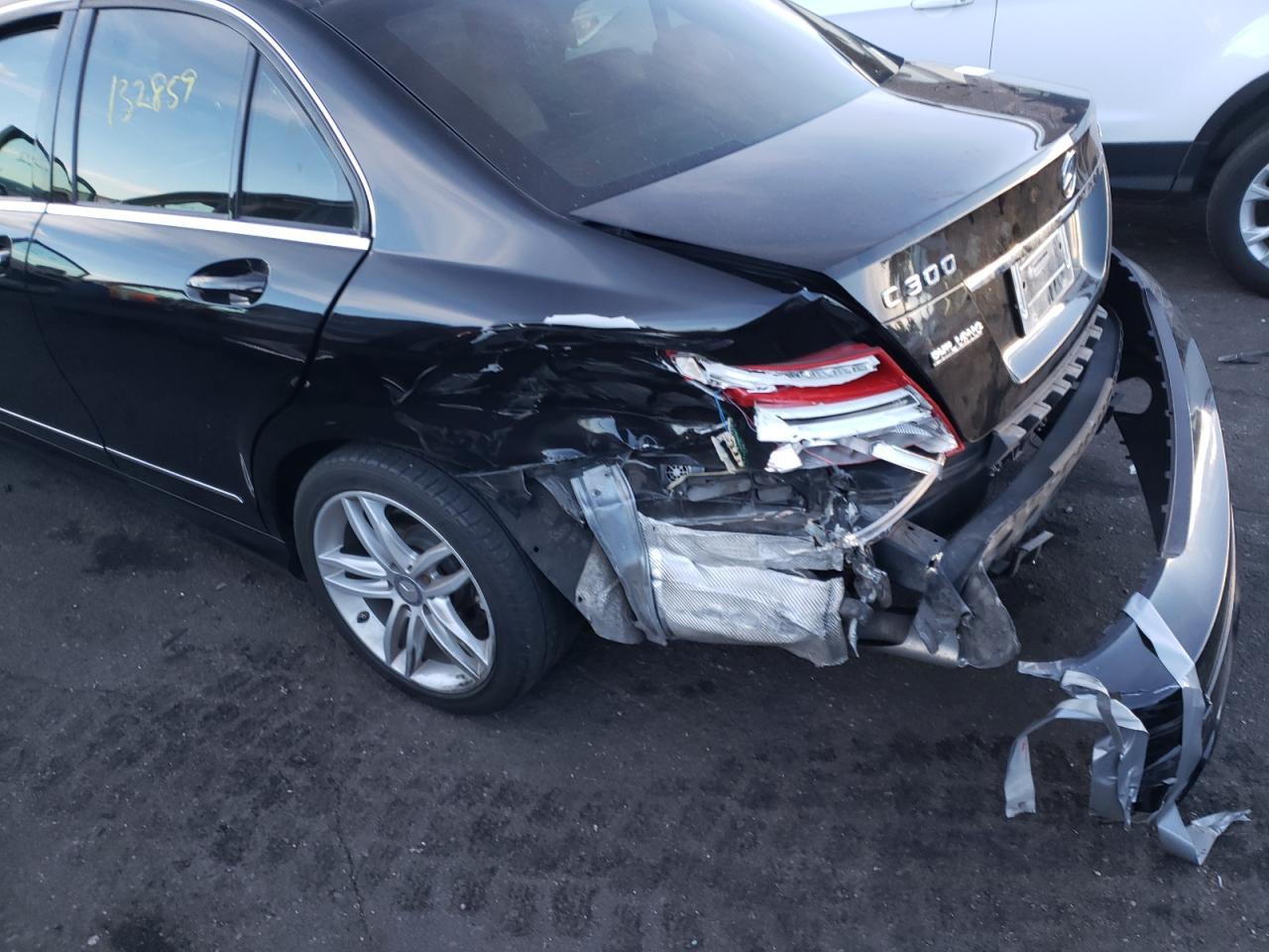 Photo 9 from auction – 2012 MERCEDES-BENZ C 300 4MAT with VIN WDDGF8BB6CA701964