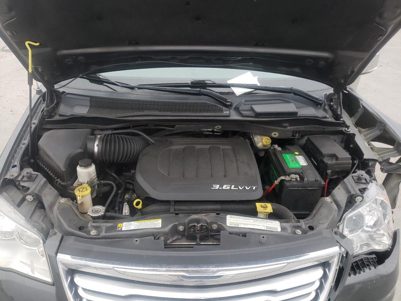 Photo 7 from auction – 2011 CHRYSLER TOWN & COU with VIN 2A4RR8DG3BR758646