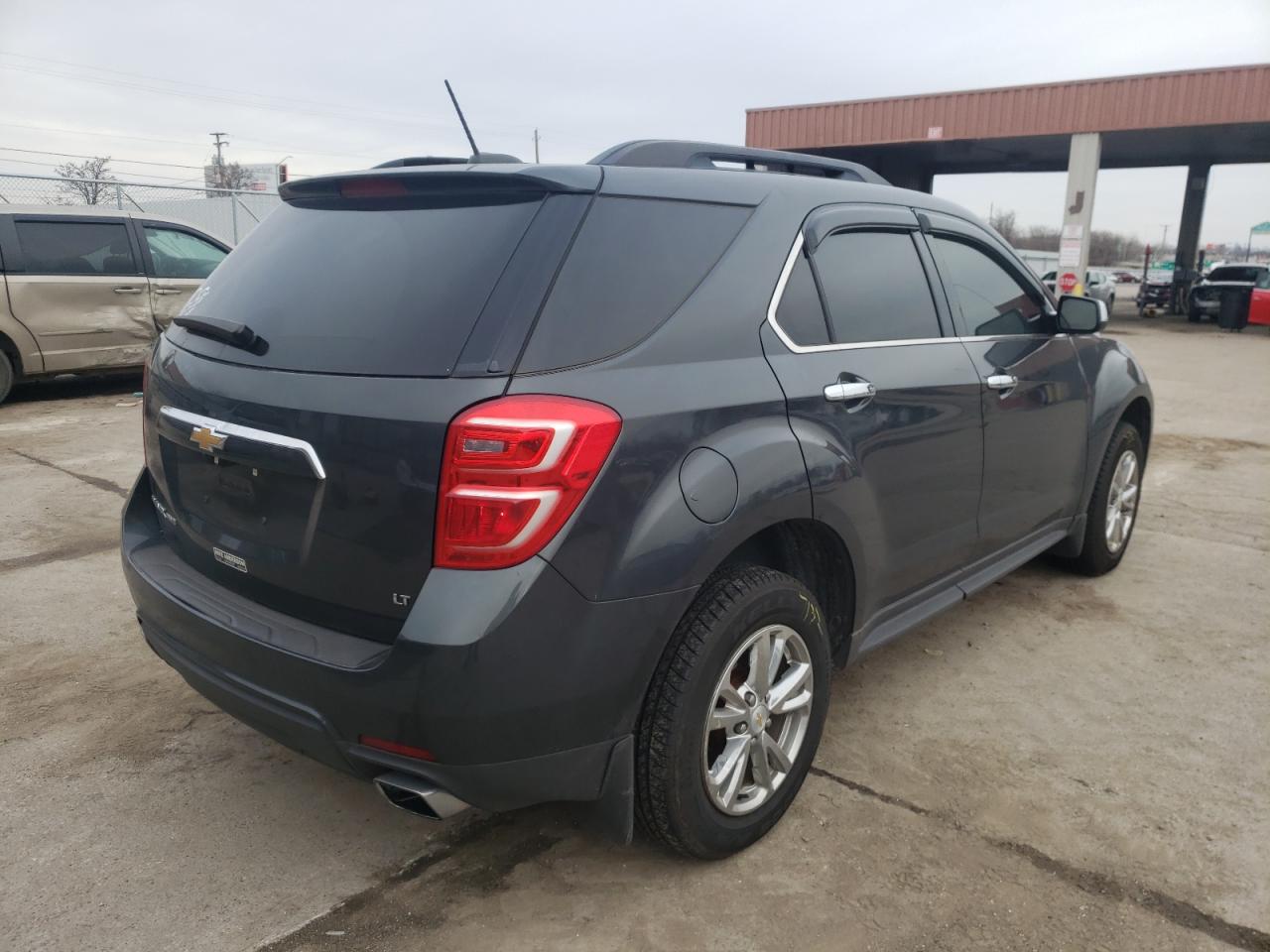 Photo 4 from auction – 2017 CHEVROLET EQUINOX LT with VIN 2GNFLFE32H6207863