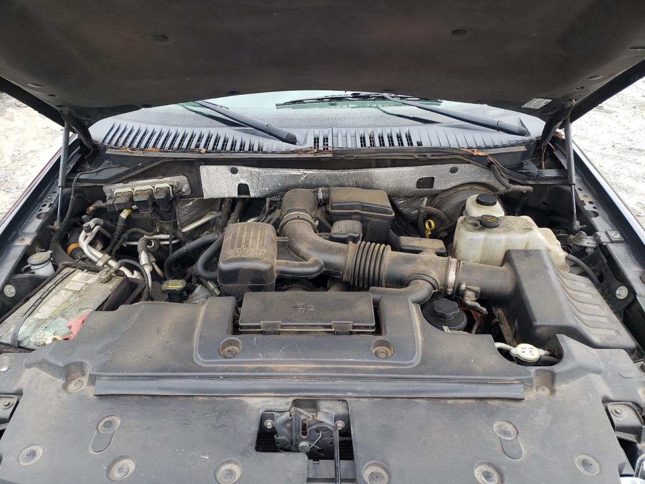 Zdjęcie 7 z aukcji – 2010 FORD EXPEDITION z VIN 1FMJU1F50AEB69565