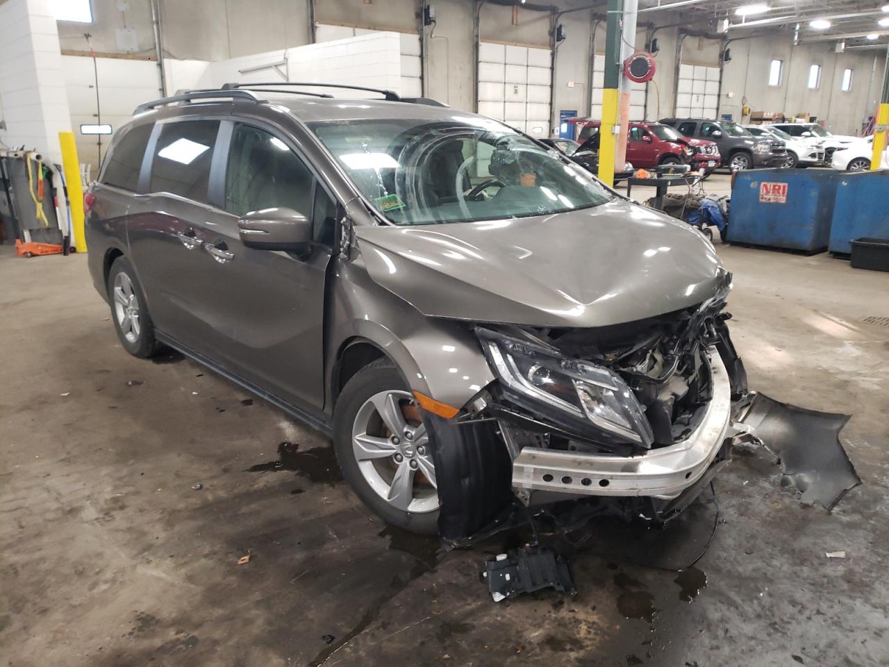 Photo 1 from auction – 2018 HONDA ODYSSEY with VIN 5FNRL6H74JB012951