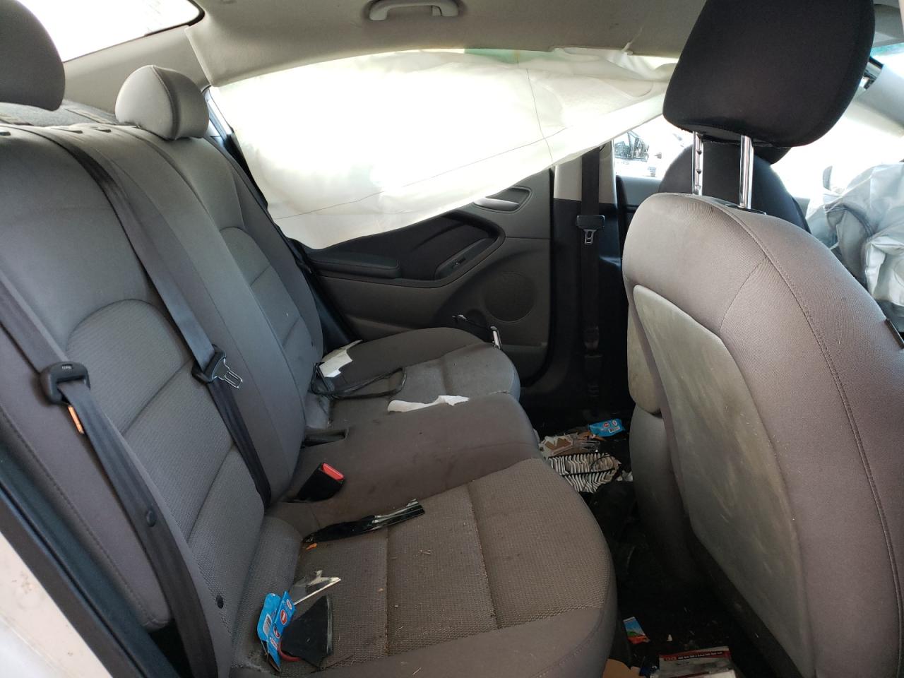 Photo 6 from auction – 2017 KIA FORTE LX with VIN 3KPFK4A76HE054820