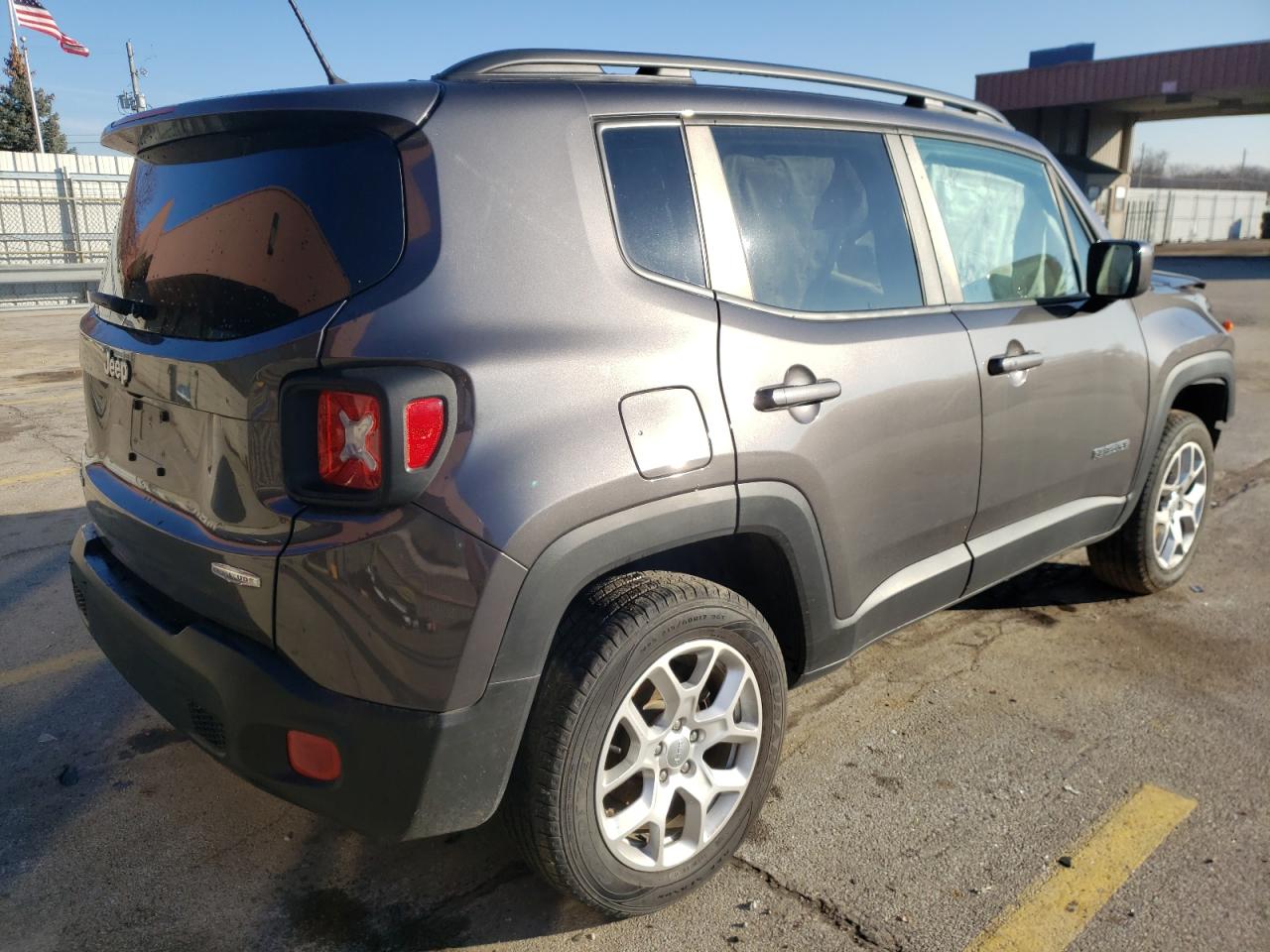 Photo 4 from auction – 2017 JEEP RENEGADE with VIN ZACCJBBB1HPF30441