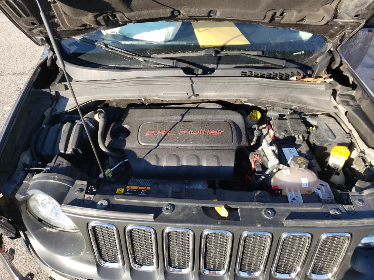 Photo 7 from auction – 2017 JEEP RENEGADE with VIN ZACCJBBB1HPF30441