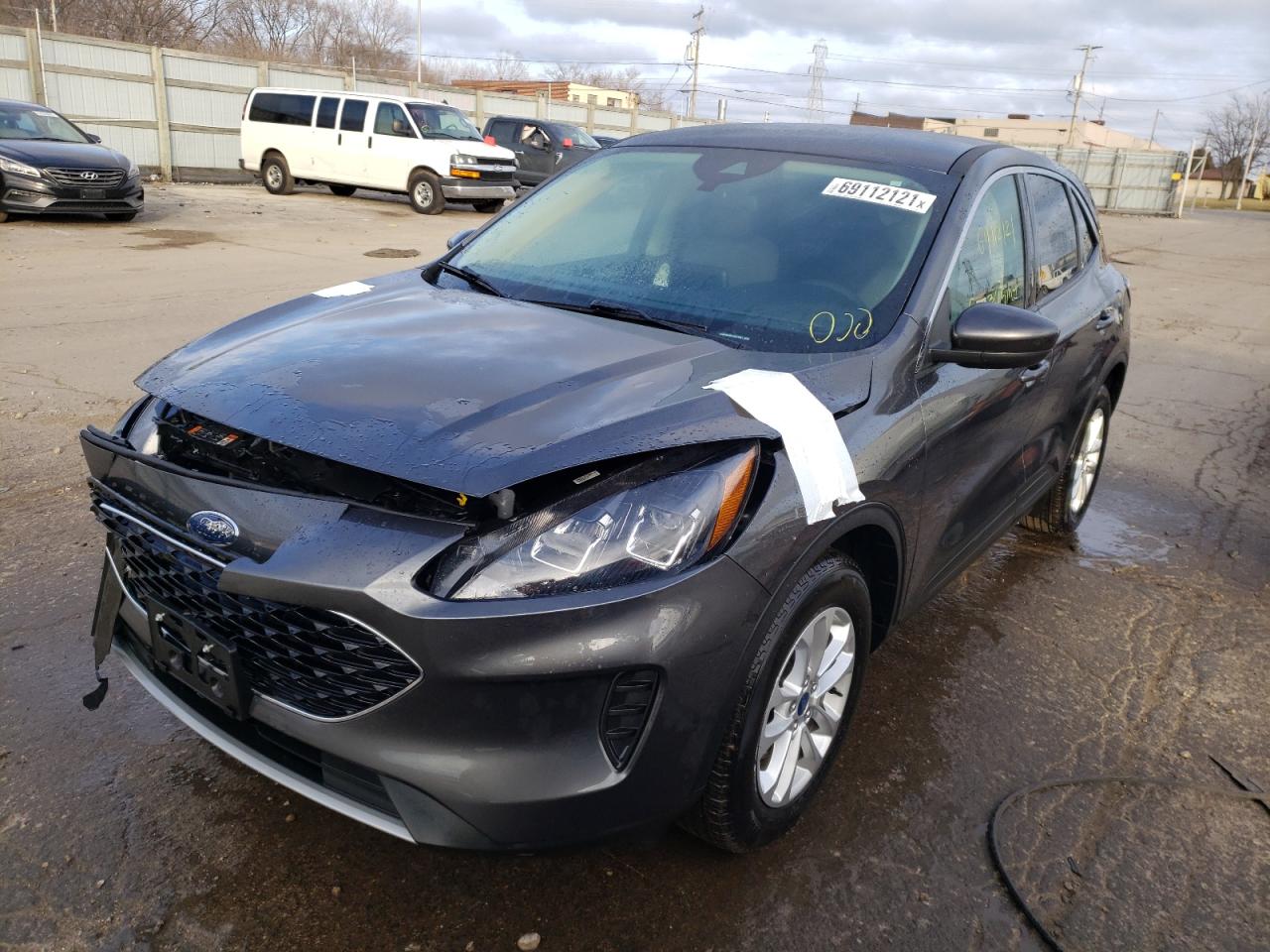Photo 2 from auction – 2020 FORD ESCAPE SE with VIN 1FMCU0G63LUC31981