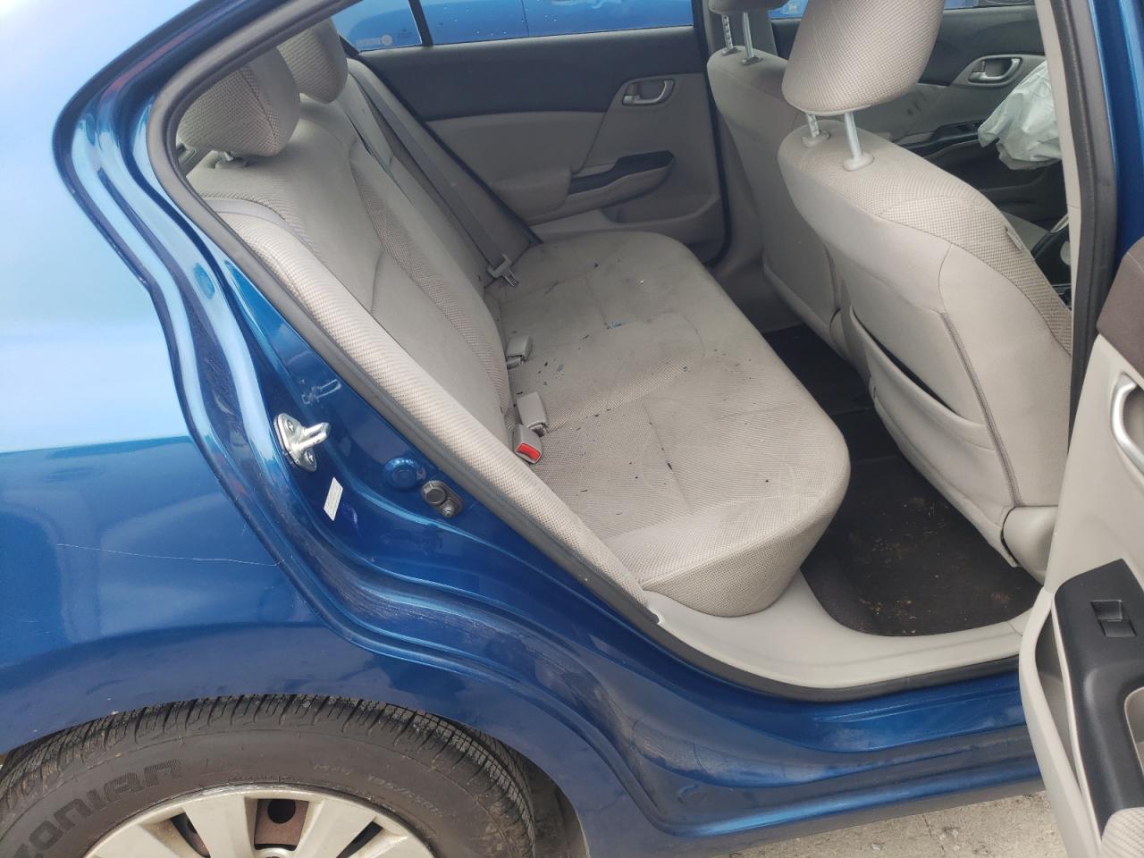 Фото 6 с аукциона – 2012 HONDA CIVIC LX с VIN 2HGFB2F56CH511104