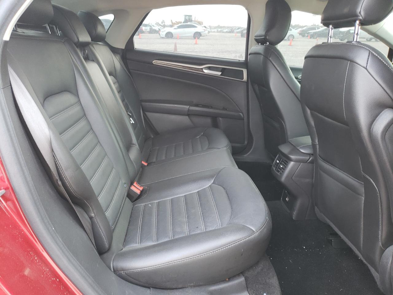 Photo 6 from auction – 2016 FORD FUSION SE with VIN 3FA6P0T93GR328402