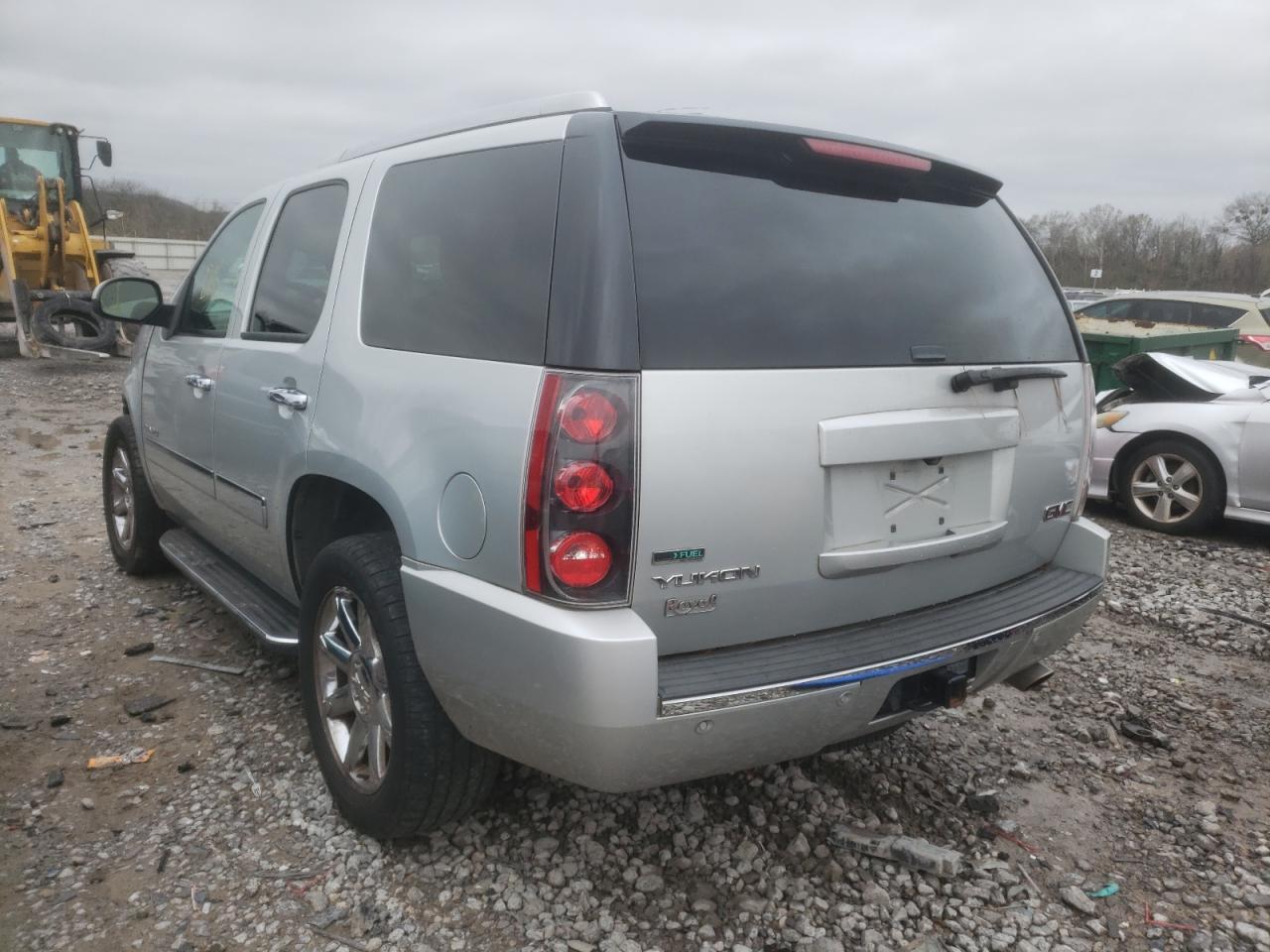 صورة رقم 3 من المزاد - 2011 GMC YUKON DENA مع VIN 1GKS2EEF3BR312717