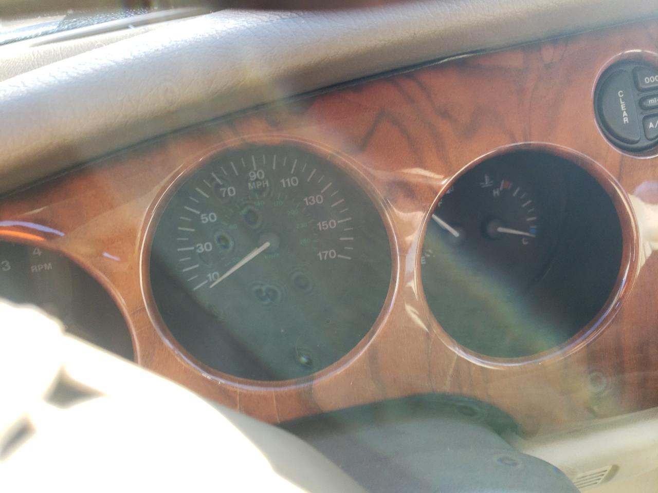 Photo 8 from auction – 1997 JAGUAR XK8 with VIN SAJGX5747VC009334