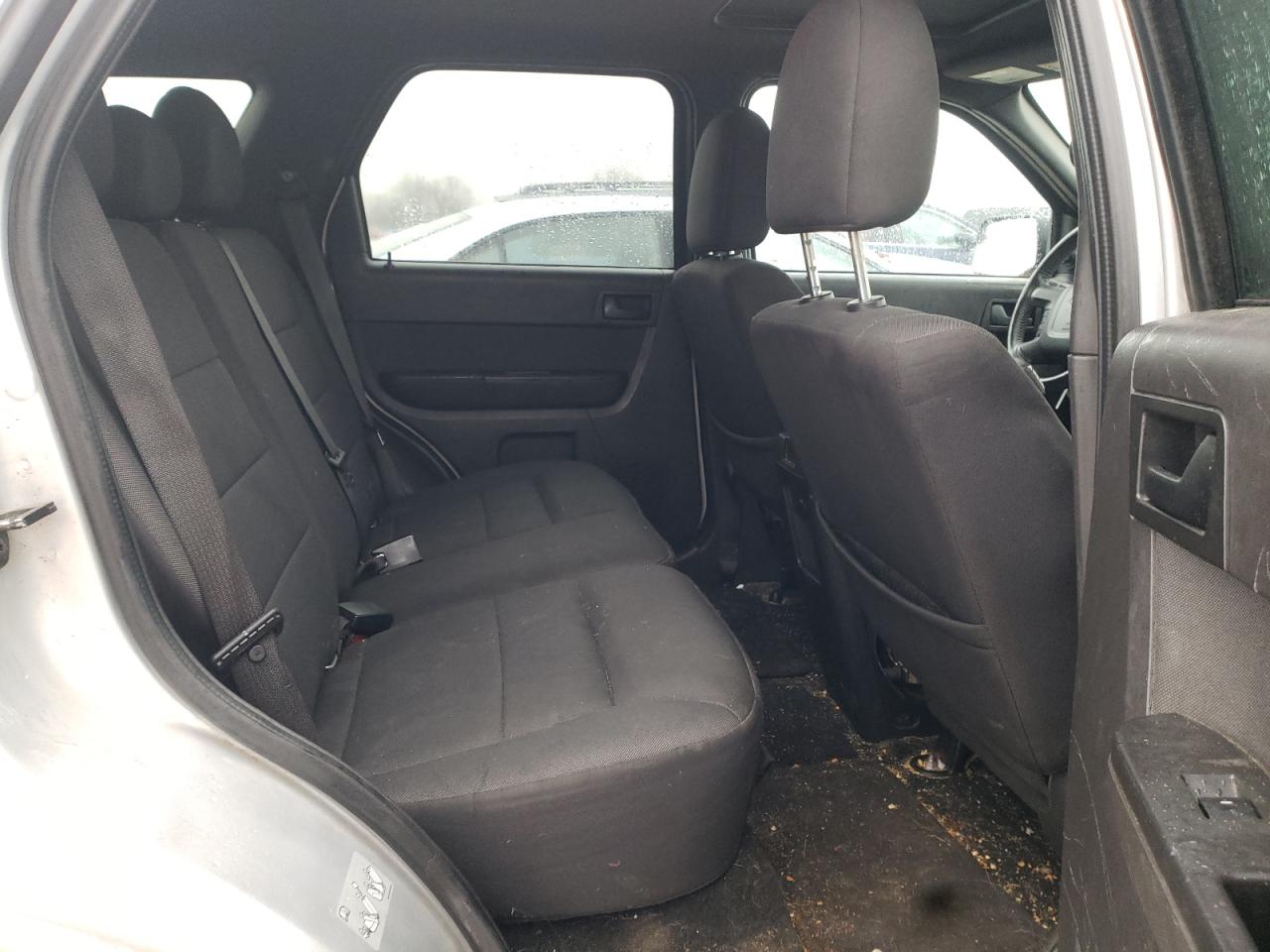 Photo 6 from auction – 2010 FORD ESCAPE XLT with VIN 1FMCU0DG8AKD32083