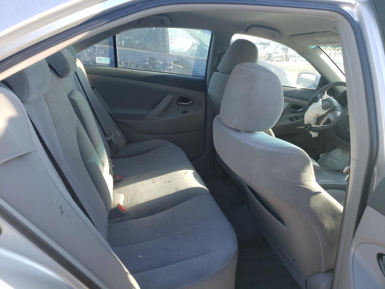 Photo 6 from auction – 2010 TOYOTA CAMRY BASE with VIN 4T4BF3EK6AR012085