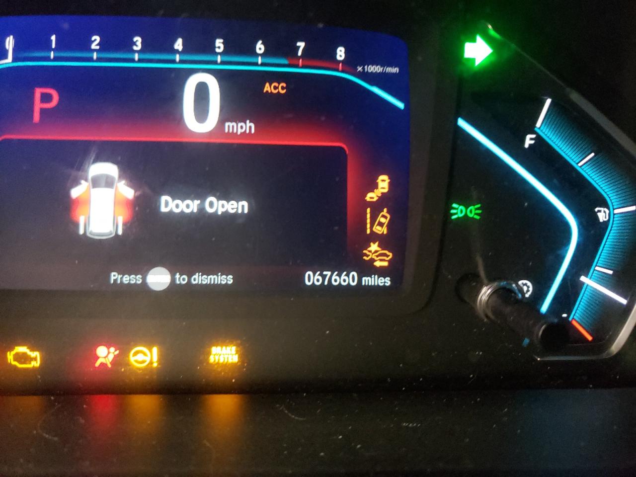 Photo 8 from auction – 2018 HONDA ODYSSEY with VIN 5FNRL6H74JB012951