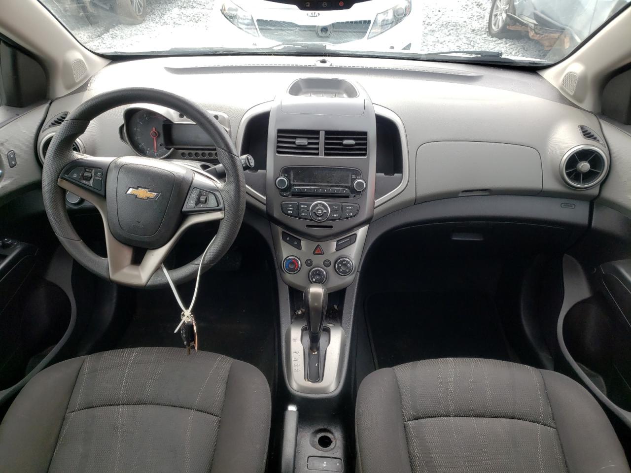 Photo 9 from auction – 2015 CHEVROLET SONIC LT with VIN 1G1JC6SH7F4198524
