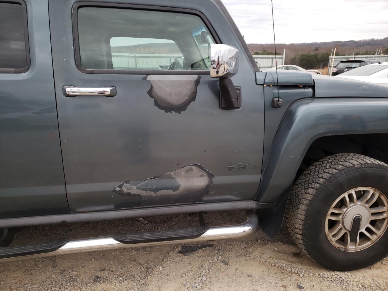 Photo 9 from auction – 2006 HUMMER H3 with VIN 5GTDN136468148230
