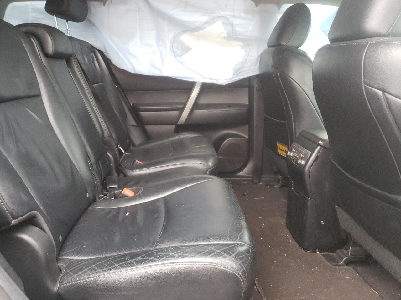 Photo 6 from auction – 2011 TOYOTA HIGHLANDER with VIN 5TDBK3EH2BS076953