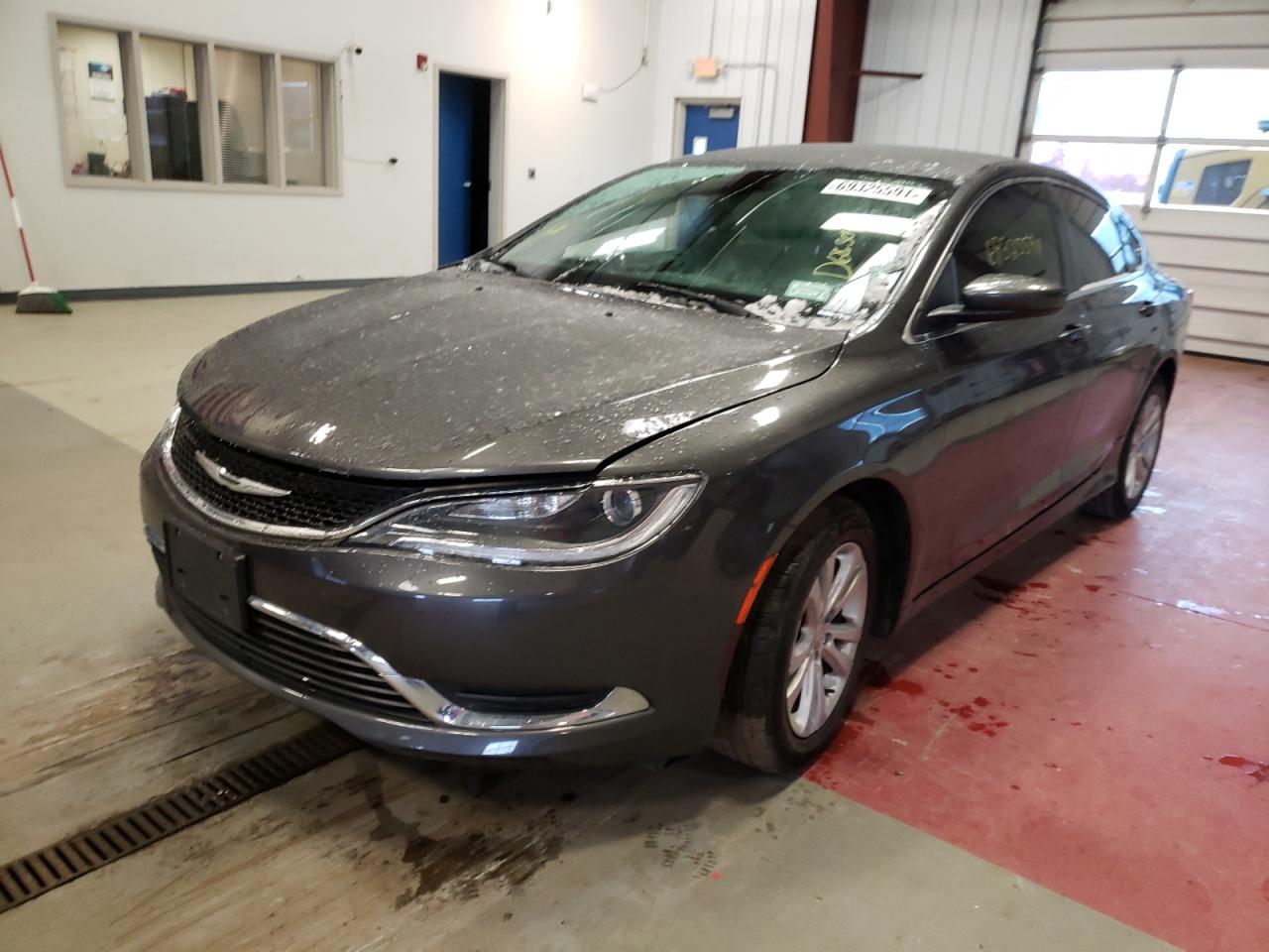 Photo 2 from auction – 2015 CHRYSLER 200 LIMITE with VIN 1C3CCCAB3FN677257