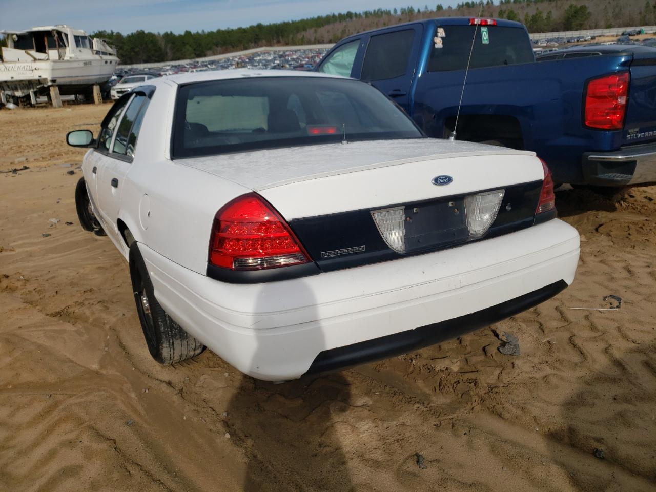 Photo 3 from auction – 2008 FORD CROWN VICT with VIN 2FAFP71V88X106594