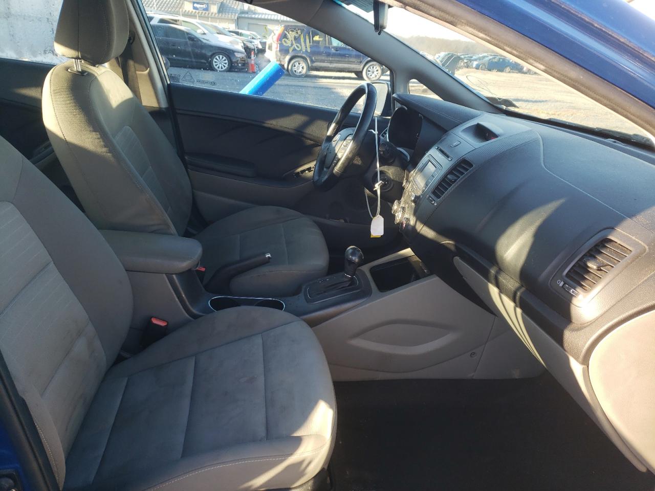 Photo 5 from auction – 2014 KIA FORTE EX with VIN KNAFX4A82E5173835