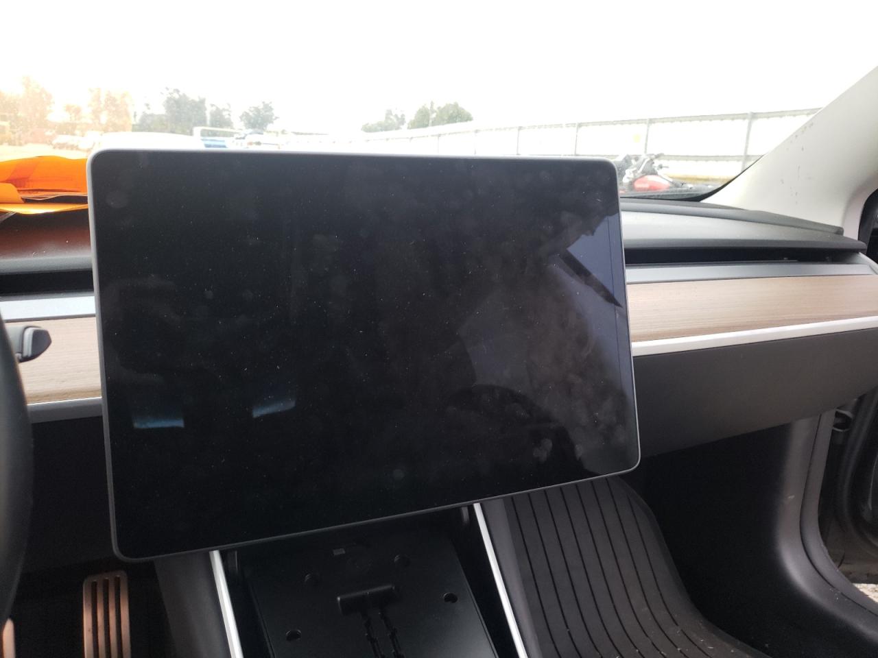 Photo 8 from auction – 2018 TSMR MODEL S with VIN 5YJ3E1EB9JF148228