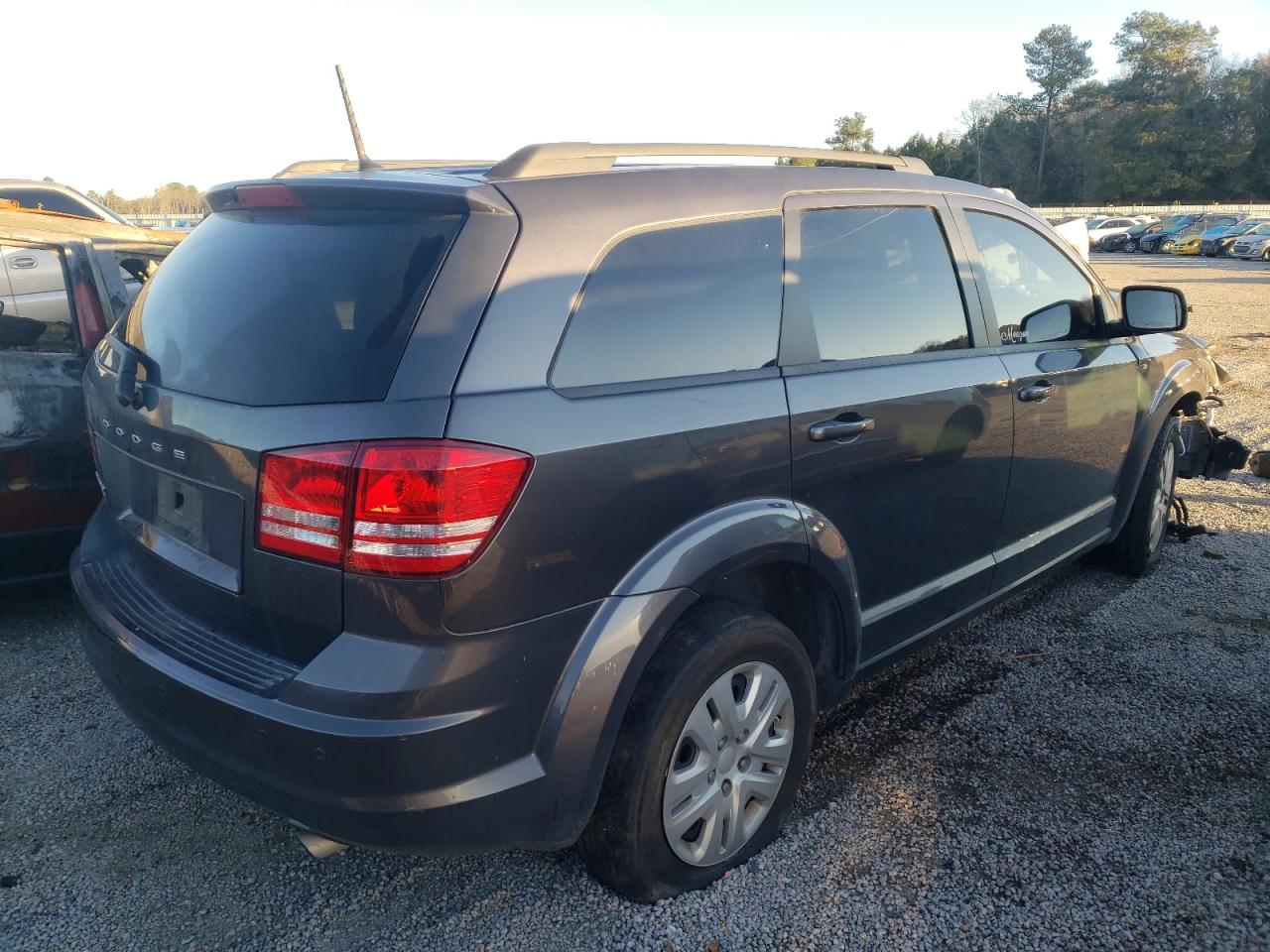 Photo 4 from auction – 2020 DODGE JOURNEY SE with VIN 3C4PDCAB7LT264814