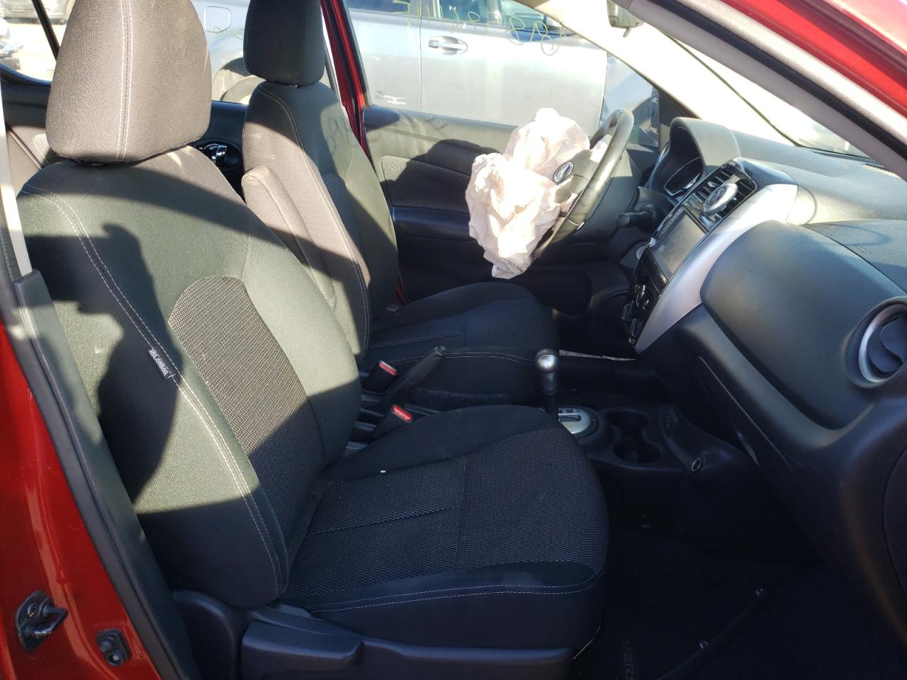 Photo 5 from auction – 2018 NISSAN VERSA S with VIN 3N1CN7AP0JL882183
