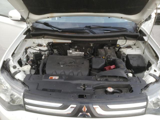 صورة رقم 7 من المزاد - 2014 MITSUBISHI OUTLANDER مع VIN JA4AD3A32EZ016832