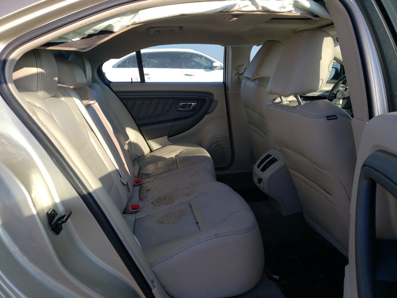 Photo 6 from auction – 2010 FORD TAURUS SEL with VIN 1FAHP2HWXAG110846