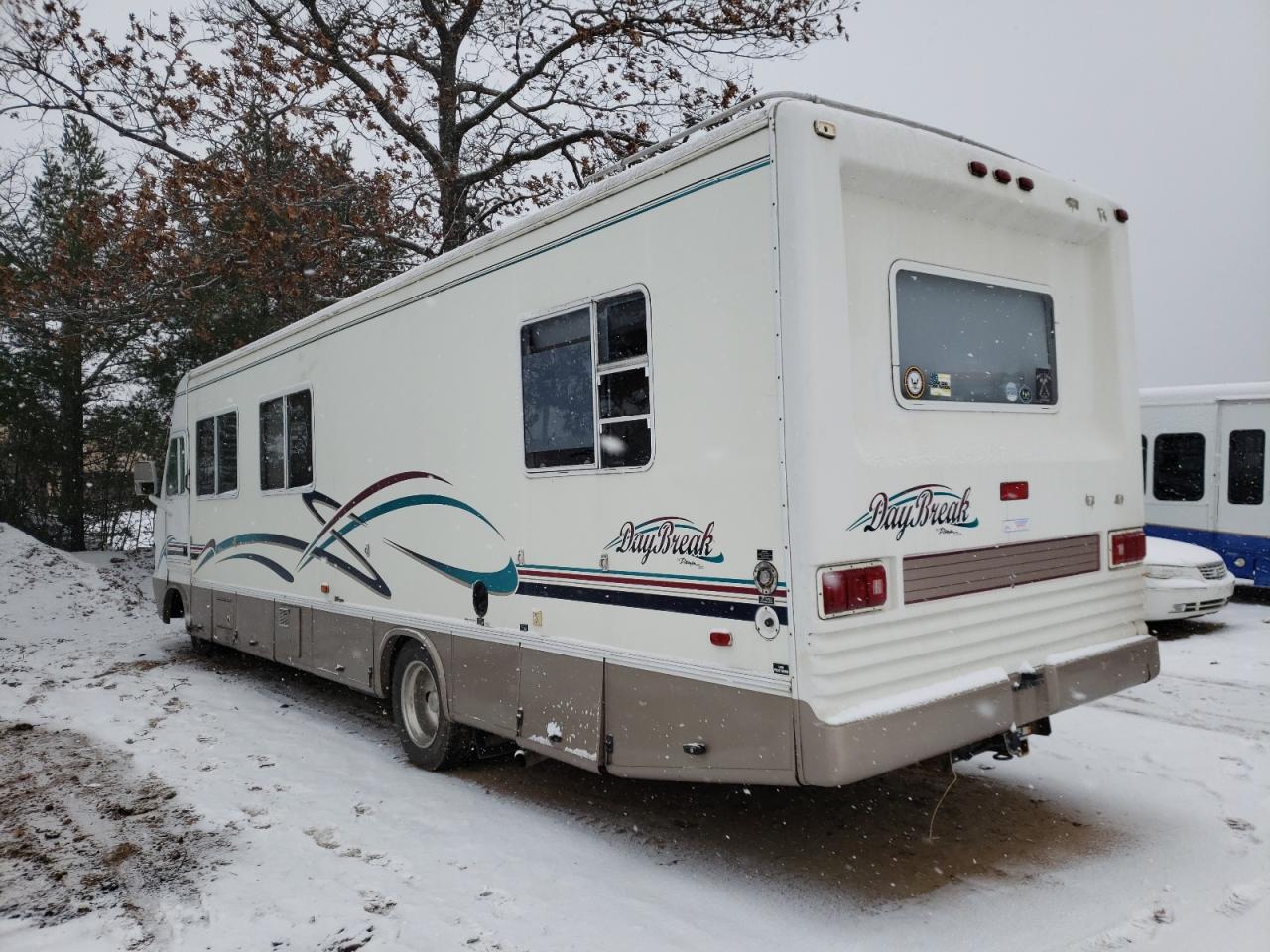 Photo 3 from auction – 1999 DAMO DAYBREAK with VIN 1GBLP37J7X3307557