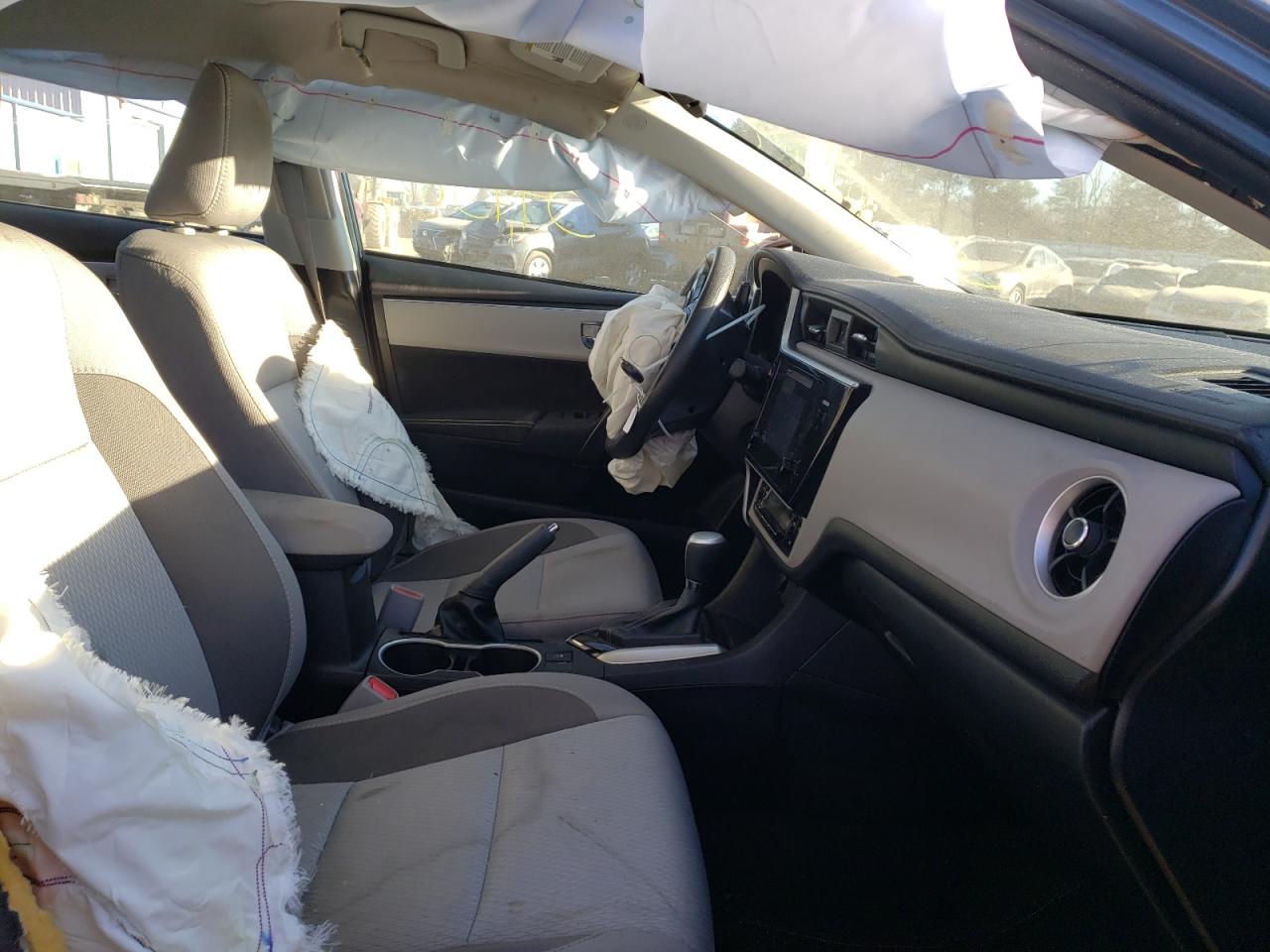 Photo 5 from auction – 2017 TOYOTA COROLLA L with VIN 2T1BURHE9HC858263