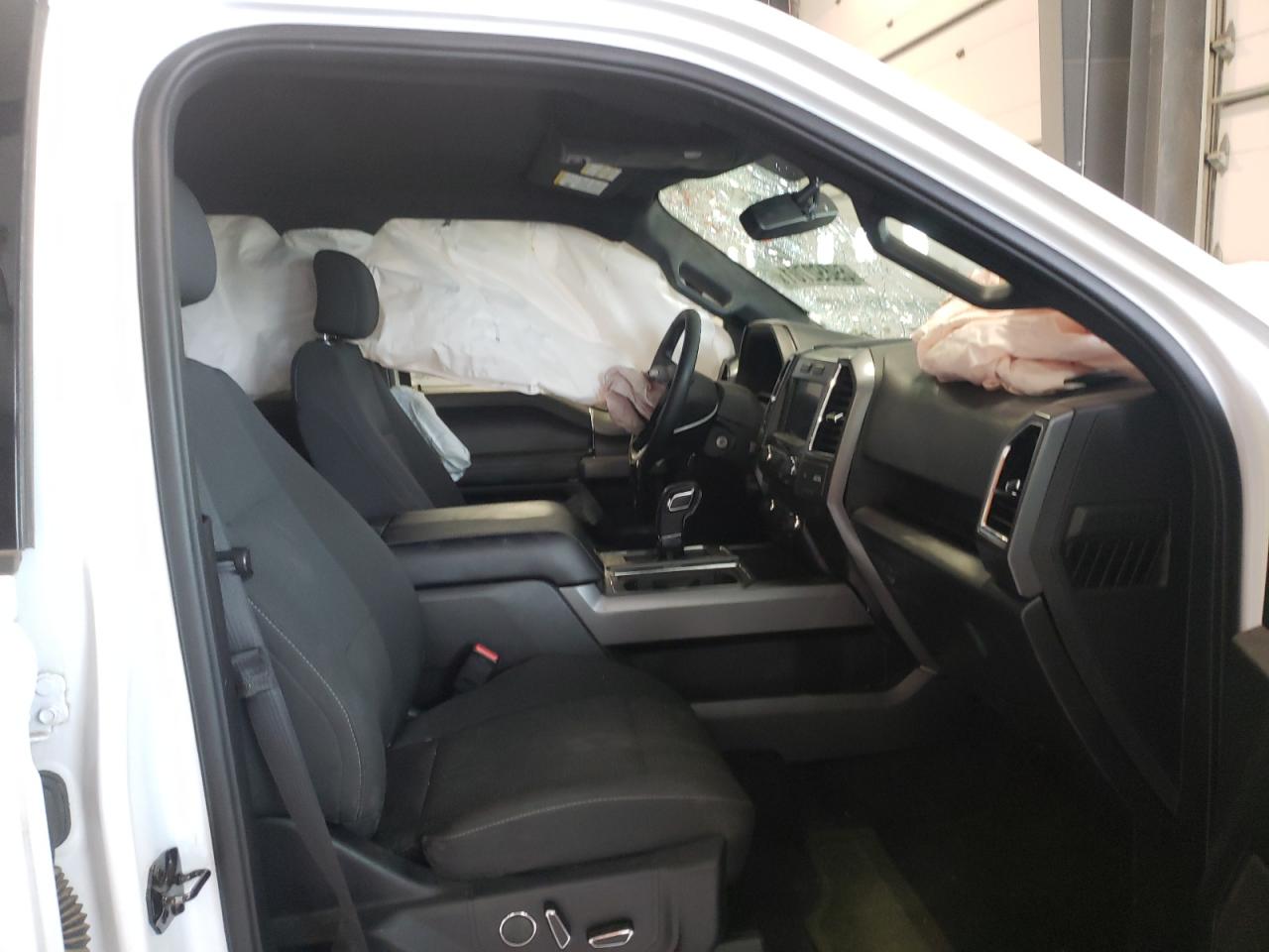 Photo 5 from auction – 2016 FORD F150 SUPER with VIN 1FTEW1EG4GKE62205