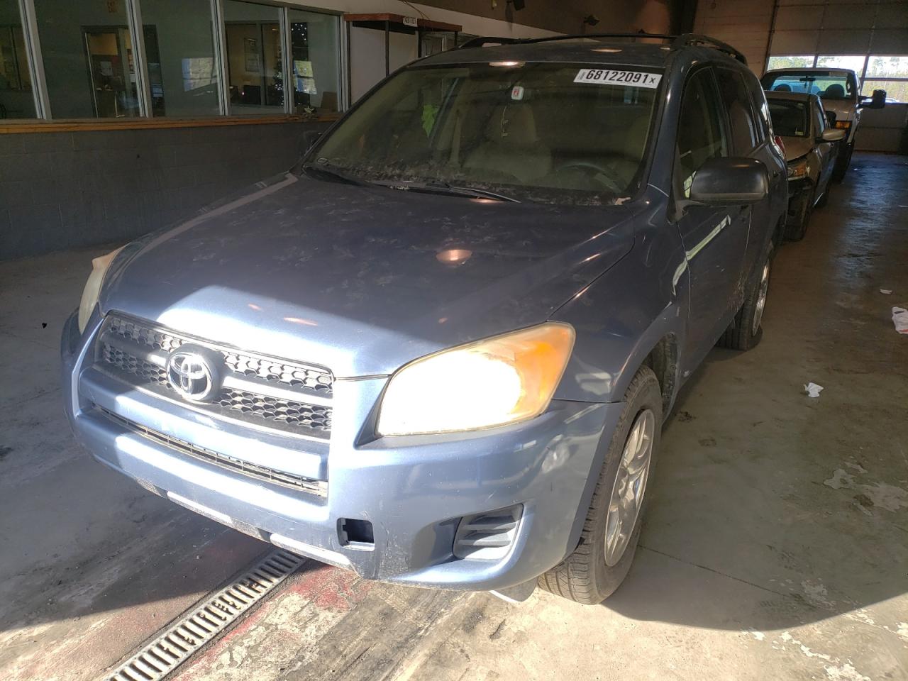 Photo 2 from auction – 2010 TOYOTA RAV4 with VIN JTMZF4DV8A5022318
