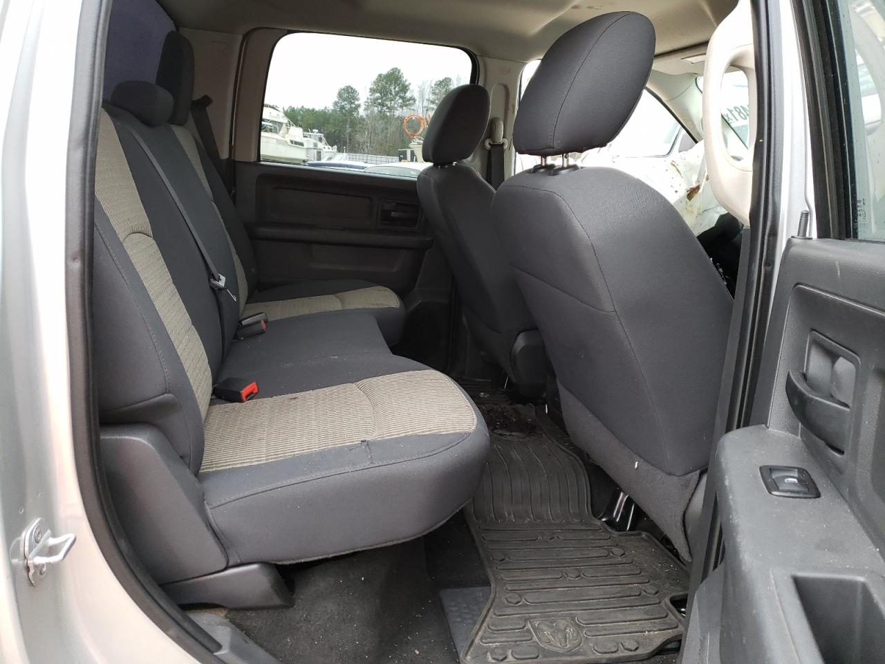 Photo 6 from auction – 2012 DODGE RAM 3500 S with VIN 3C63DRGL8CG120299