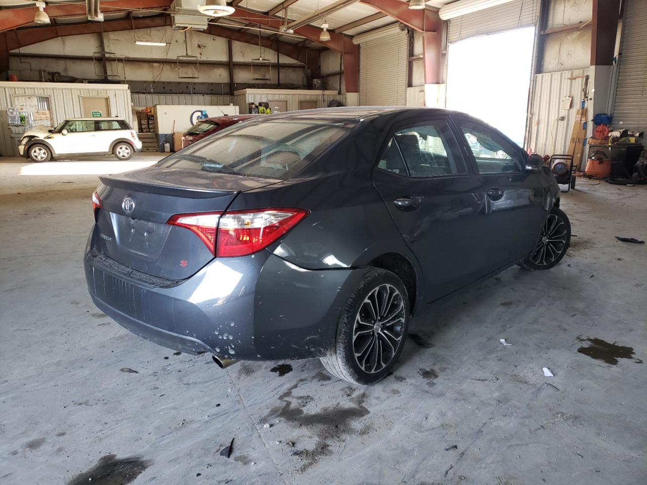 Фото 4 с аукциона – 2016 TOYOTA COROLLA L с VIN 5YFBURHEXGP560111