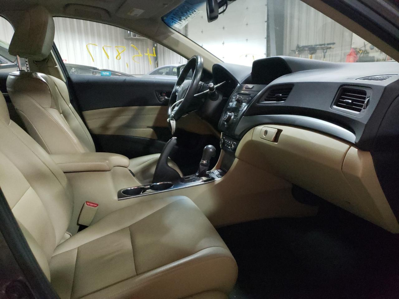 Photo 5 from auction – 2015 ACURA ILX 20 PRE with VIN 19VDE1F56FE004848