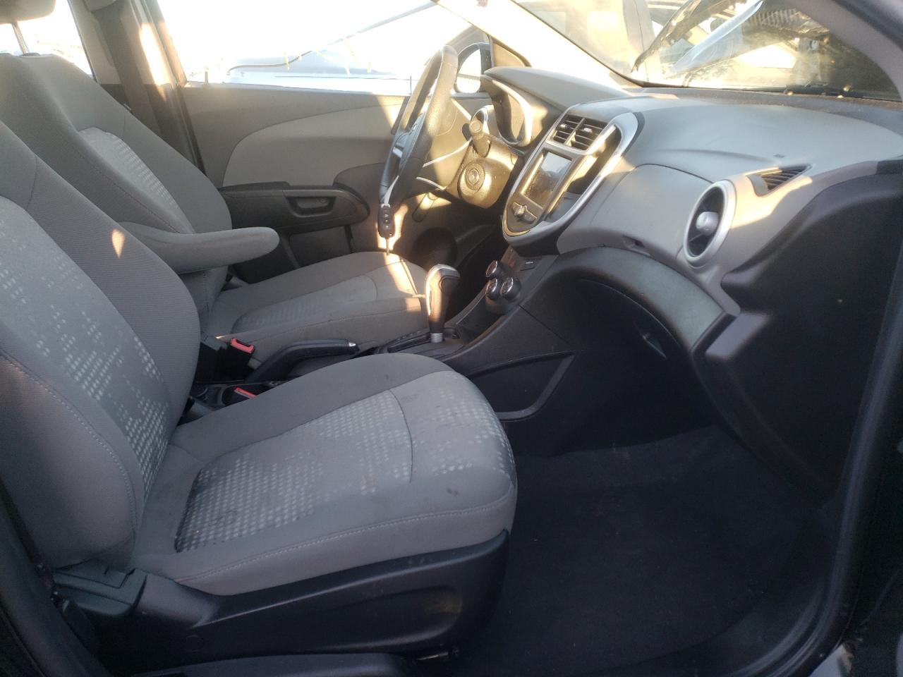 Photo 5 from auction – 2020 CHEVROLET SONIC LS with VIN 1G1JB5SB3L4105387