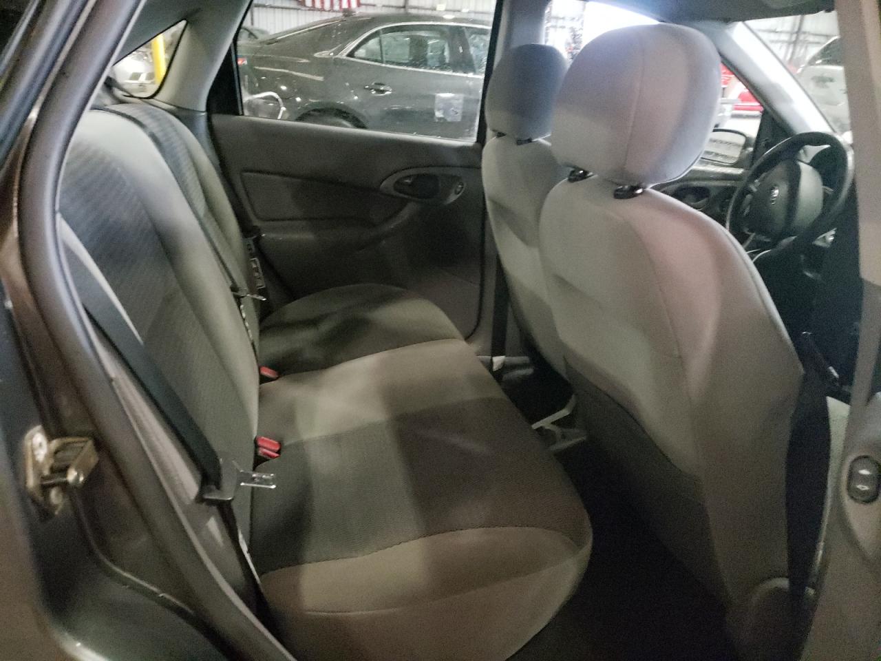 Photo 6 from auction – 2003 FORD FOCUS SE C with VIN 1FAFP34Z33W288085