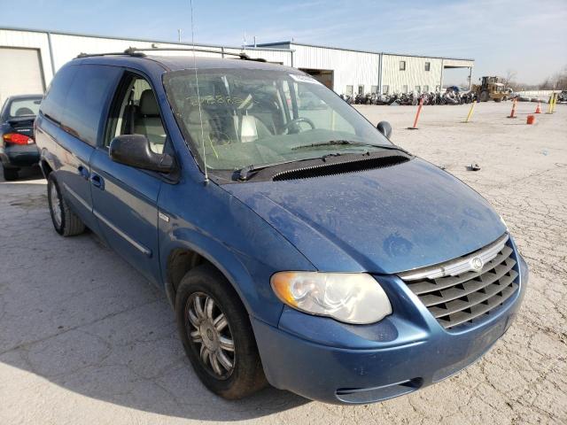 CHRYSLER TOWN & COU 2005 with VIN 2C4GP54L55R288820 - Photo from auction