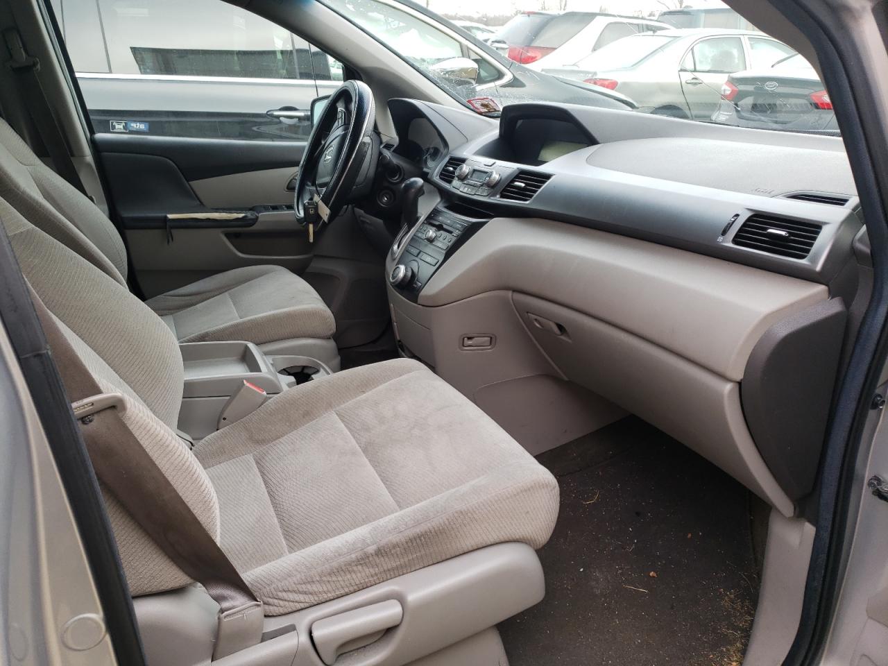 Photo 5 from auction – 2011 HONDA ODYSSEY EX with VIN 5FNRL5H41BB101314