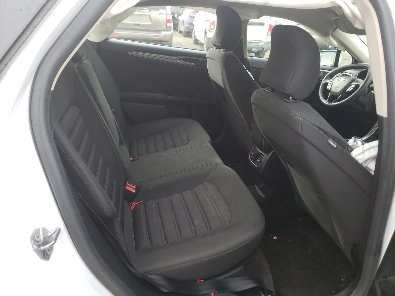 Photo 6 from auction – 2017 FORD FUSION SE with VIN 3FA6P0LU3HR384703