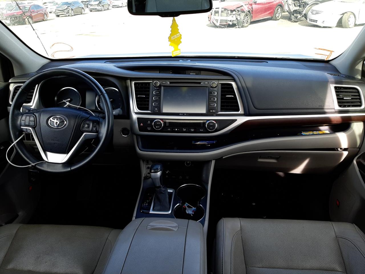 Zdjęcie 9 z aukcji – 2015 TOYOTA HIGHLANDER z VIN 5TDDKRFH1FS113006