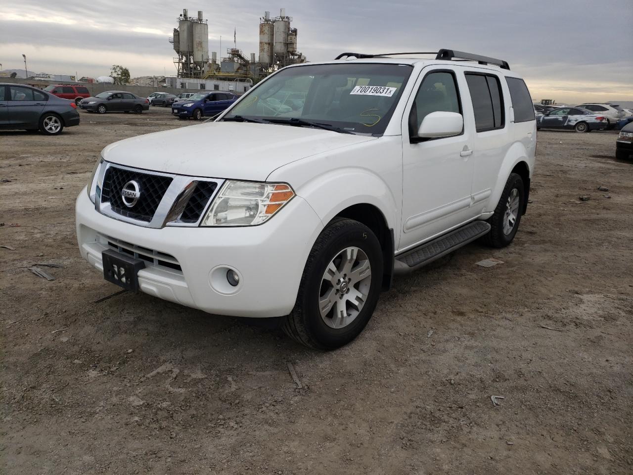 Photo 2 from auction – 2009 NISSAN PATHFINDER with VIN 5N1AR18U99C603690