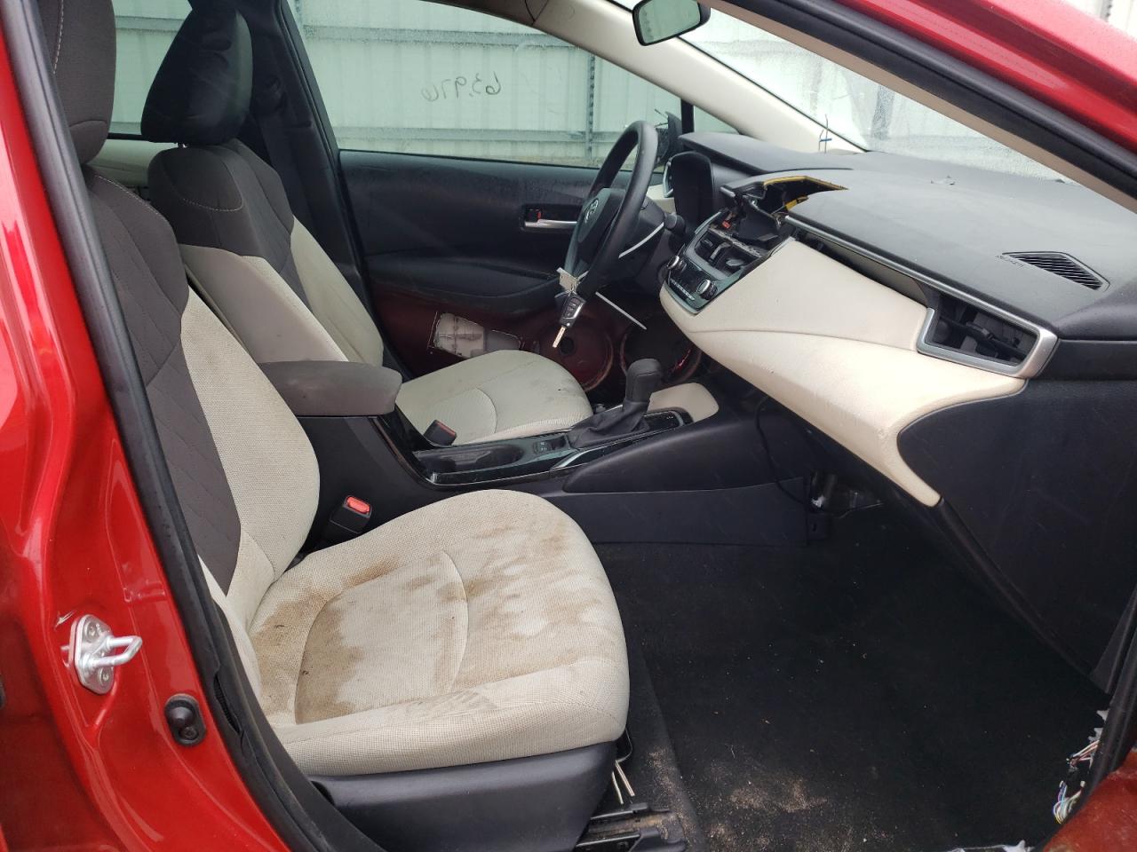 Photo 5 from auction – 2020 TOYOTA COROLLA LE with VIN 5YFEPRAE5LP088988