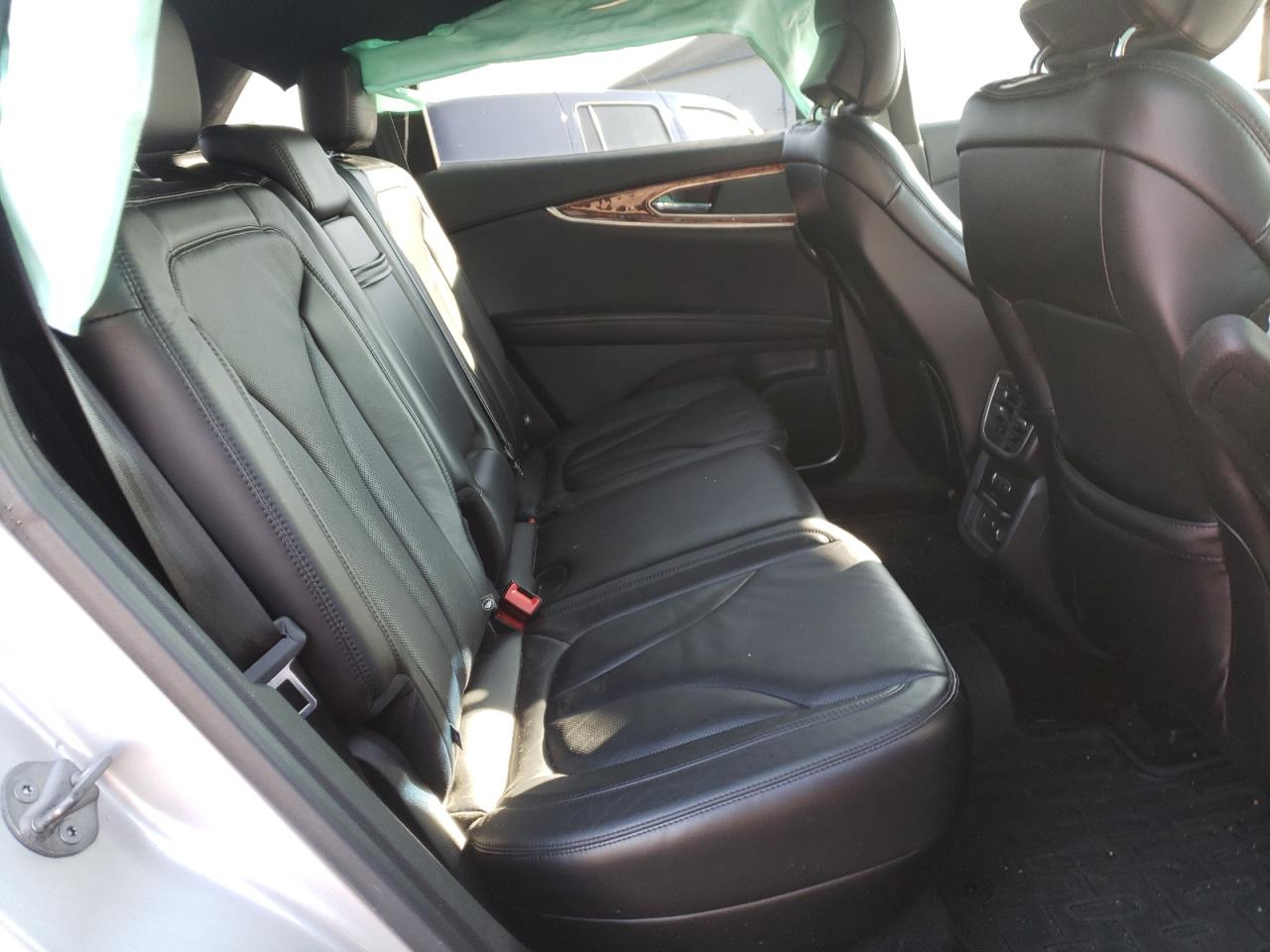 Photo 6 from auction – 2016 LINCOLN MKX RESERV with VIN 2LMTJ8LR2GBL90272