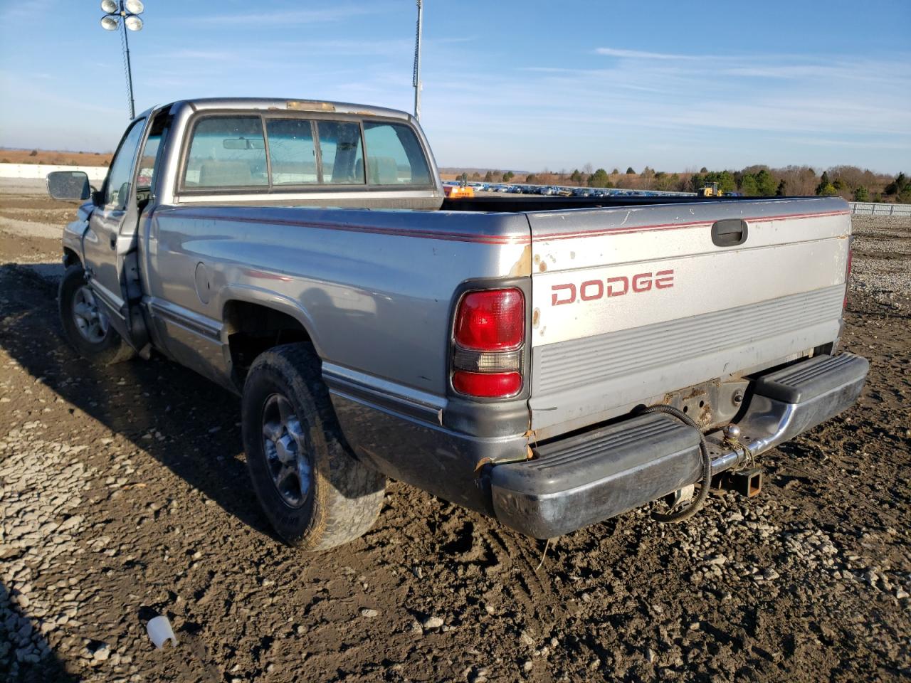 Photo 3 from auction – 1994 DODGE RAM 1500 with VIN 1B7HC16Z5RS688732