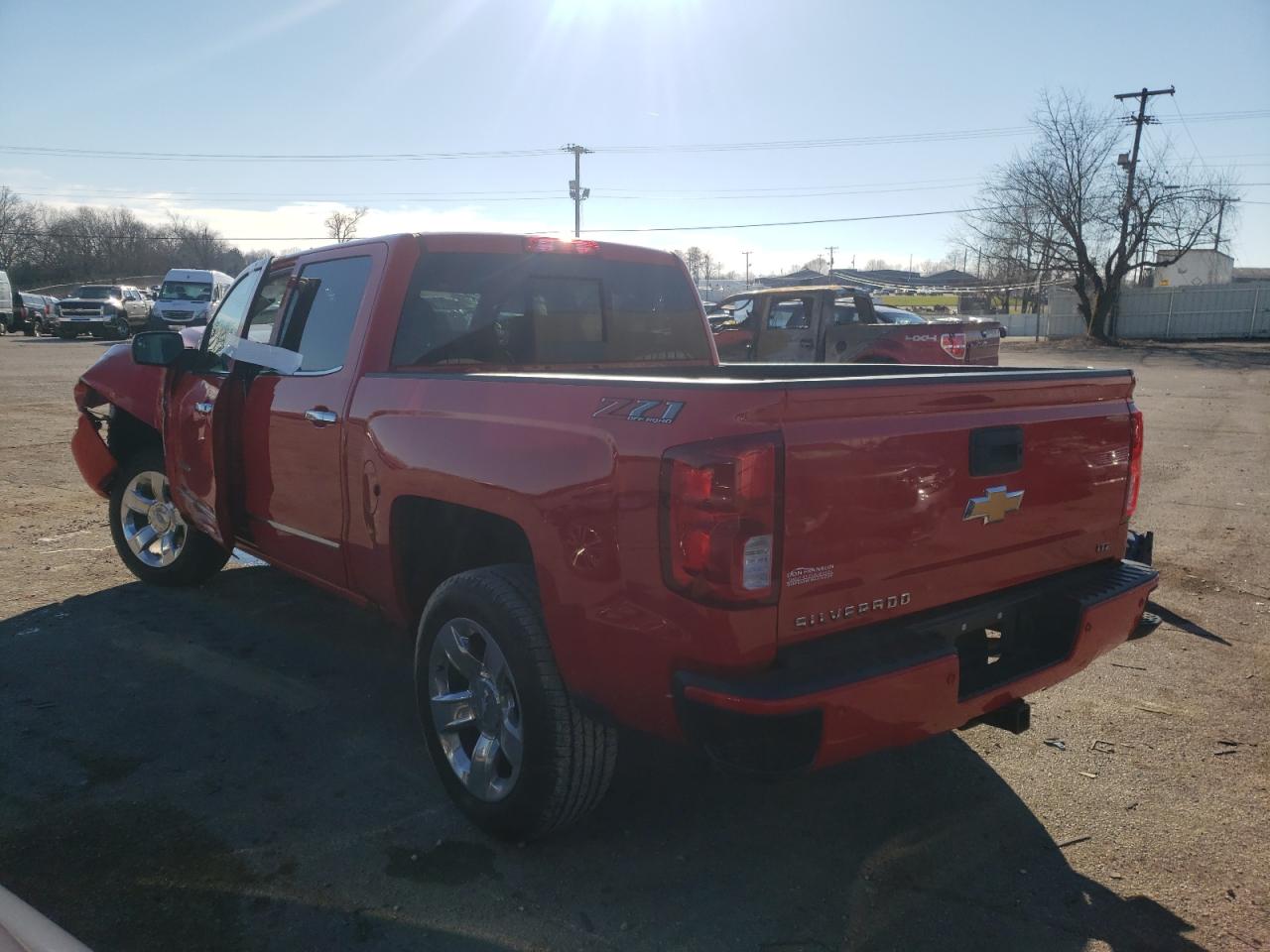 Photo 3 from auction – 2018 CHEVROLET SILVERADO with VIN 3GCUKSEC0JG364393