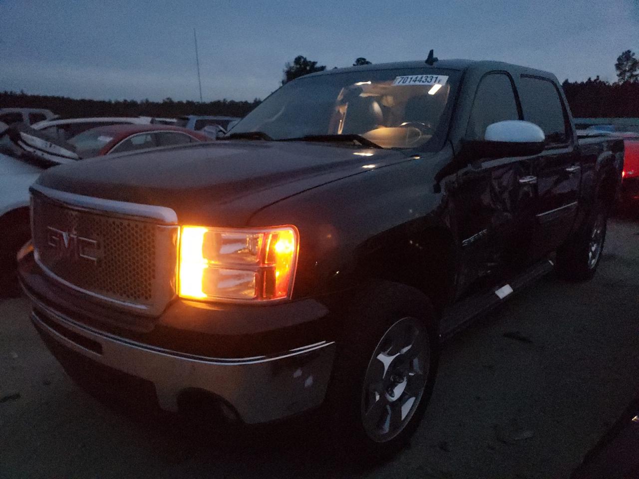 Photo 2 from auction – 2010 GMC SIERRA C15 with VIN 3GTRCVE0XAG229190