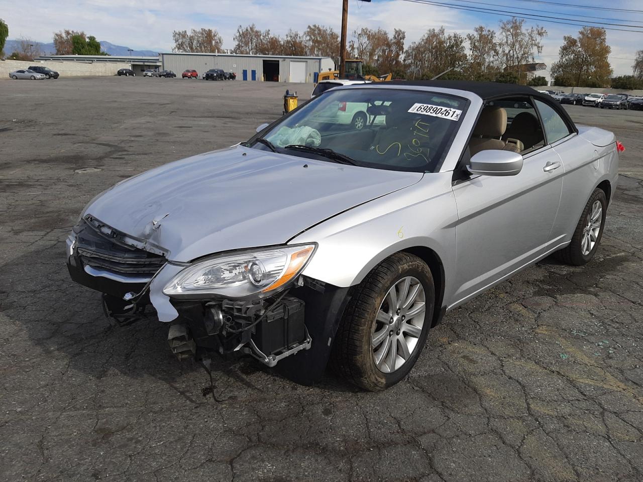 Photo 2 from auction – 2012 CHRYSLER 200 TOURIN with VIN 1C3BCBEB2CN218345