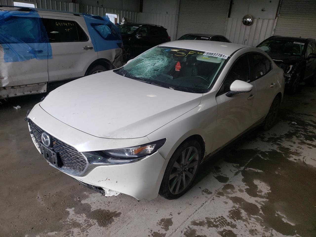 Photo 2 from auction – 2020 MAZDA 3 PREFERRE with VIN 3MZBPBDM9LM117426