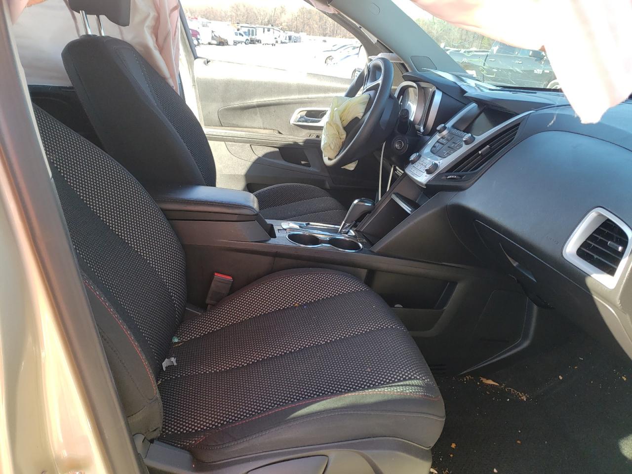 Photo 5 from auction – 2016 CHEVROLET EQUINOX LS with VIN 2GNALBEK0G1150911