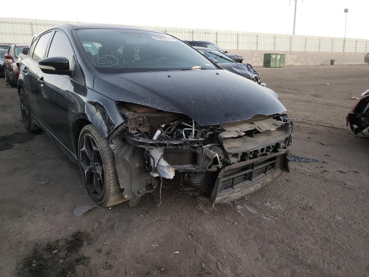 FORD FOCUS ST 2014 z numerem VIN 1FADP3L92EL341226 - Zdjęcie z aukcji